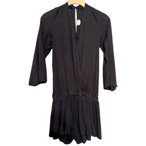 Surf Gypsy Women’s Size M Black Crochet Waist Deep V-Neck Romper